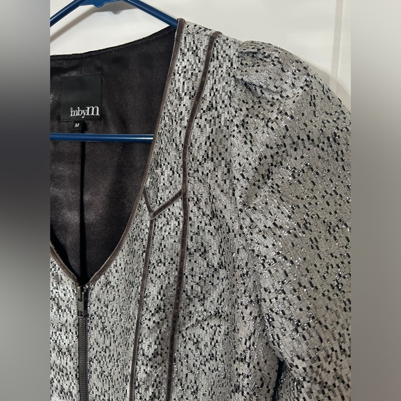 Silver Metallic Zipper Cocktail Party Dress with Puff Sleeves - Picture 4 of 4